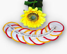 Carica l'immagine nel visualizzatore di Gallery, Set Cura del Viso 7 in 1: Jade Roller, Spazzola, 5 Dischetti Struccanti Lavabili, Spugna Konjac, Asciugamano, 2 Bombe da Bagno